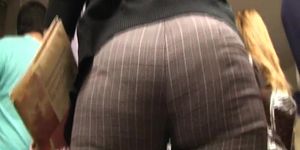 spanish candid big ass in tight trouser