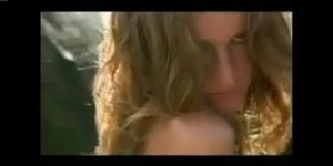 Giselle Bundchen - Lezzy & See Through Topless & Shaking It (Jennifer Esposito)