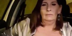 Milf has a quick play in the car (Licinia Lentini)