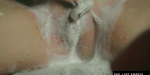 Horny milf shaves and squirts to orgasm