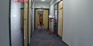 Lisa and Sam in Naked Office (tv show)