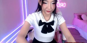 Naughty Japanese schoolgirl slutty dance