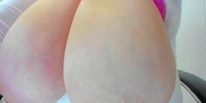 Umnizza showing huge boobs on cam