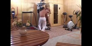 com 193653 fucking a blonde in home gym after workout