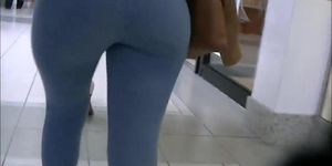 Candid hot ass teen in jeans leggings
