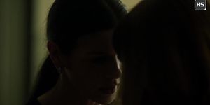 Catherine Zeta-Jones and Rooney Mara – Hot Lesbian Kiss 4K (Catherine Zeta Jones)