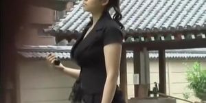 Hot Asian waiting for her date got no panties sharked