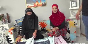 Muslim slut fucks for posters (Chloe Lamour)