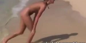 Undressed Beach - Sexy Beauties Camera Discharge