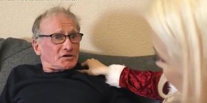 Oldman John screw blonde in christmas (Roxy Risingstar)