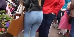Busty chcik in tight jeans pants