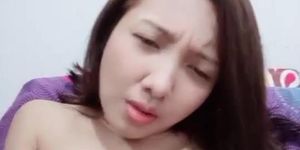 Sexy Asian cutie cumming on camera