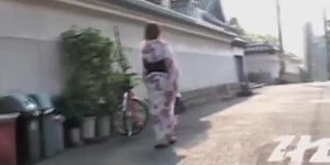 Public sharking of a gorgeous Japanese woman in a kimono
