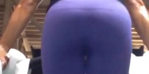 Sexy Arabic ass faceshot