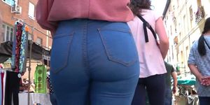 sexy booty in jeans GLUTEUS DIVINUS