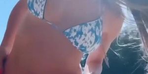 Heidi Klum does a sexy dance in a bikini
