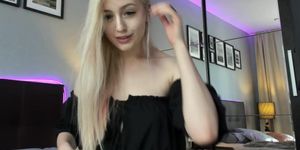 Webcam petite petite blonde goddess blowjob and masturbate (Sara Lynn, Jessica Cummins)
