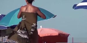 Sexy Amateur females naked at the beach spycamera voyeur vid