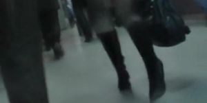 Hawt leather upskirt in the subway