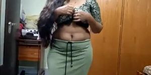 Telugu Aunty Your S@N@ (Housewife) Stripping Nude And Showing Her Tits And Pussy On Stripchat