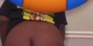 Big booty ebony thot claps ass on ft