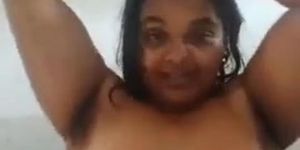 Pedha Tits Telugu Aunty And Her Pussy Showing And Bathing