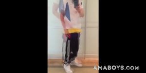 Twink Handjob Amateur Video - Sehr Geil