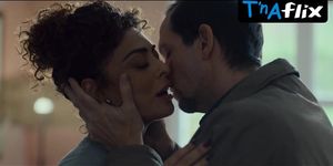 Juliana Paes Breasts Scene  in Desperate Lies