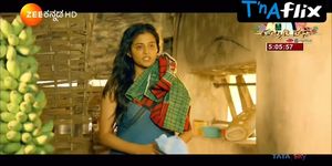 Priyamani Butt,  Breasts Scene  in Tamil Actress Towel