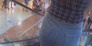 teen big bubble ass tight jeans at mall