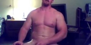 Ginger Muscle Stud Masturbates on Webcam