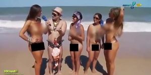 [[[nicole bahls e juju salimeni___em praia de nudismo]]] (Juliana Salimeni)