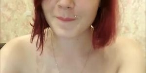 Sexy redhead short hair camgirl