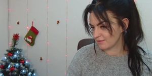 Amateur Ukrainian babe LeksyPapii on webcam on Xmass Eve