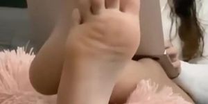 Princess show his perfect and beautifull bare feet while chatting