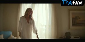 Laura Dern Sexy Scene  in Lonely Planet