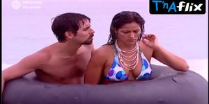 Pierina Carcelen Bikini Scene  in Al Fondo Hay Sitio