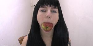 Apple Mouth stretching measuring