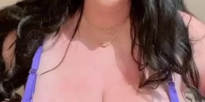 Karla James Show And Play Wit Her Huge Big Tits Onlyfans Video