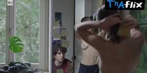 Valentina Munafo Breasts Scene  in La Porta Rossa