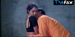 Leena Jumani Sexy Scene  in Paro