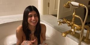 Mia Khalifa - OnlyFans - Bathtub Tease