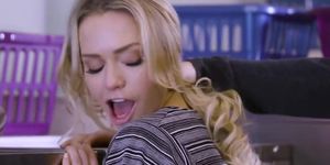 Big Ass Girl Take A Hot (Mia Malkova)