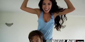 Dont Break Me - Tiny Latina Cameron Canela Makes it Fit