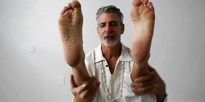 MANPUPPY - DILF Richard Lennox Shows Off His Feet In Yoga Session