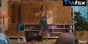 Ilana Glazer Sexy Scene  in Babes