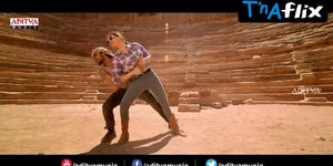 Kajal Agarwal Butt,  Breasts Scene  in Govindudu Andari Vaadele