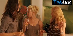 Scarlett Johansson Lesbian Scene  in Vicky Cristina Barcelona