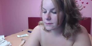 Cute Plumper Girl Cumming On Live Webcam