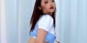 Chinese Dance Girls F64